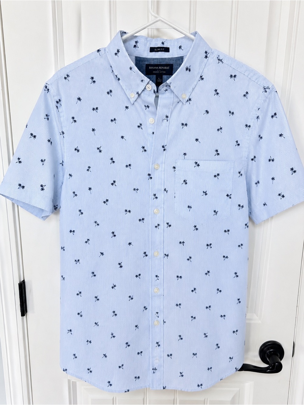 Banana Republic Light Blue Short-Sleeve Button-Down with Navy Palm Print